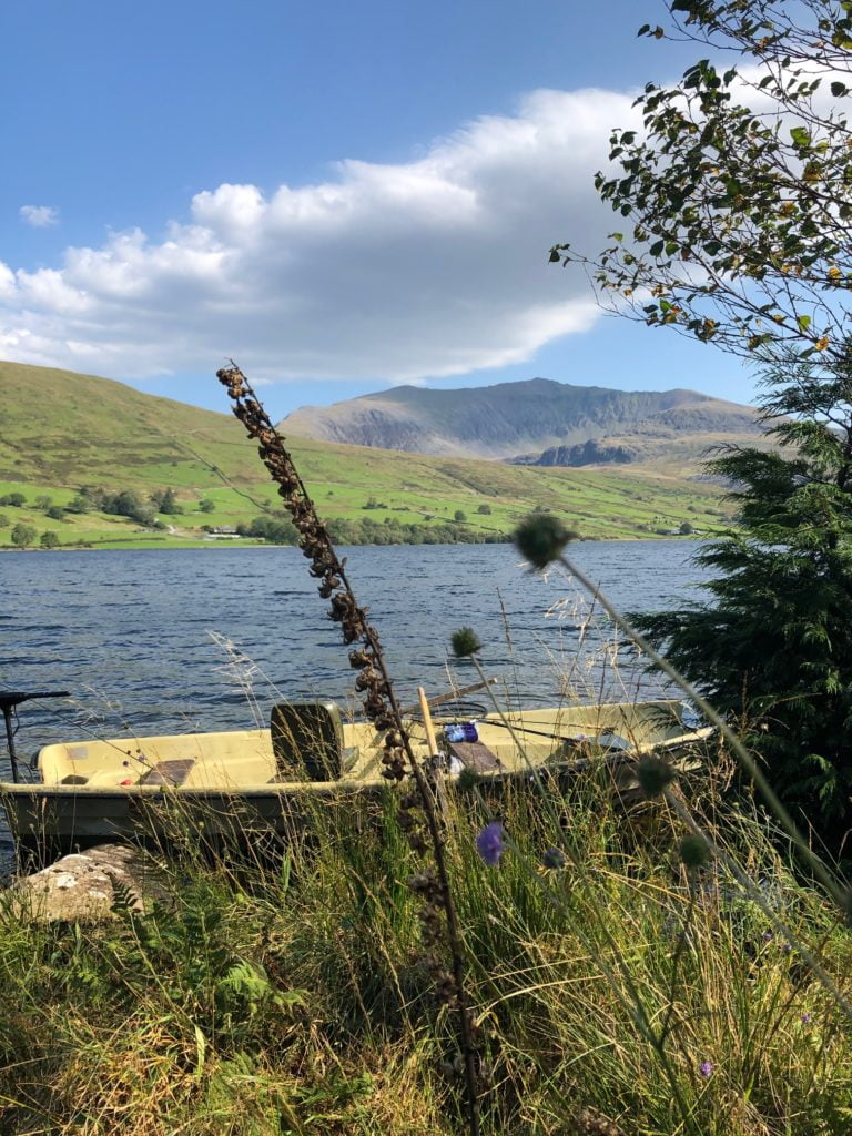  A fishing boat on Llyn Cwellyn 