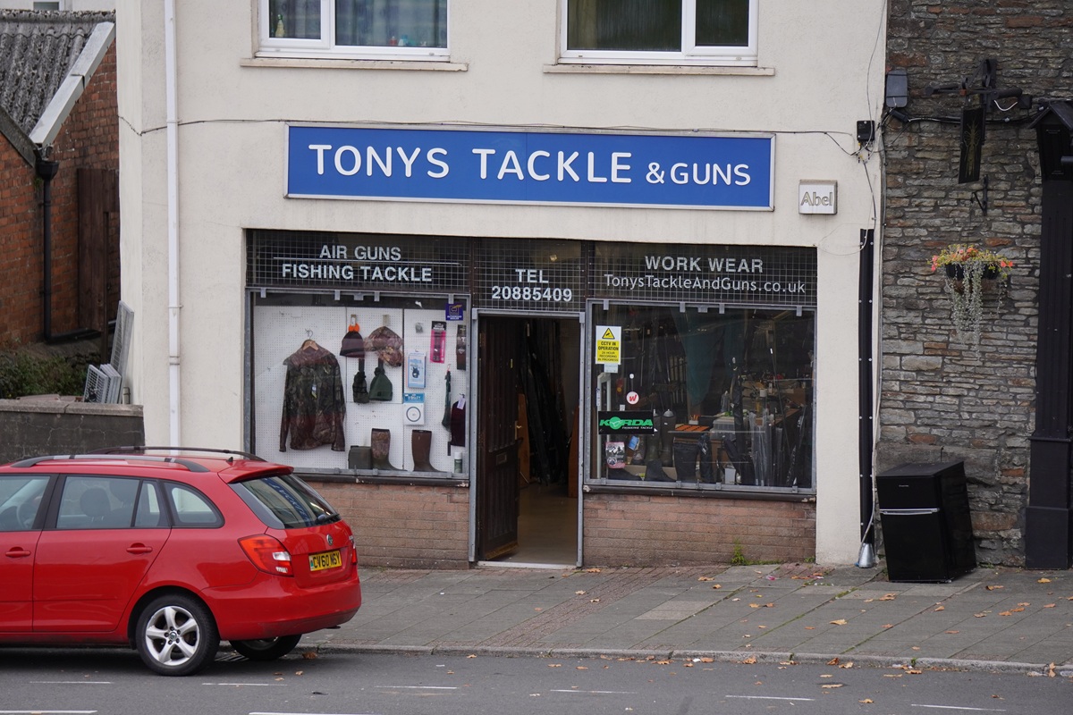 tonys tackle shop caerphilly