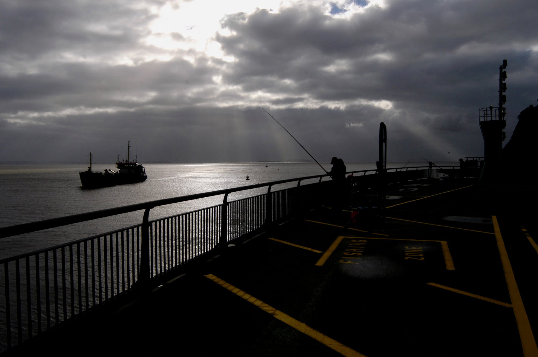 Cardiff Bay: Barrage - Fishing In Wales