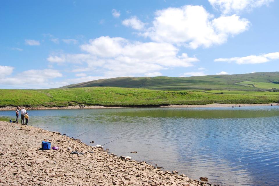 dinas reservoir fishery