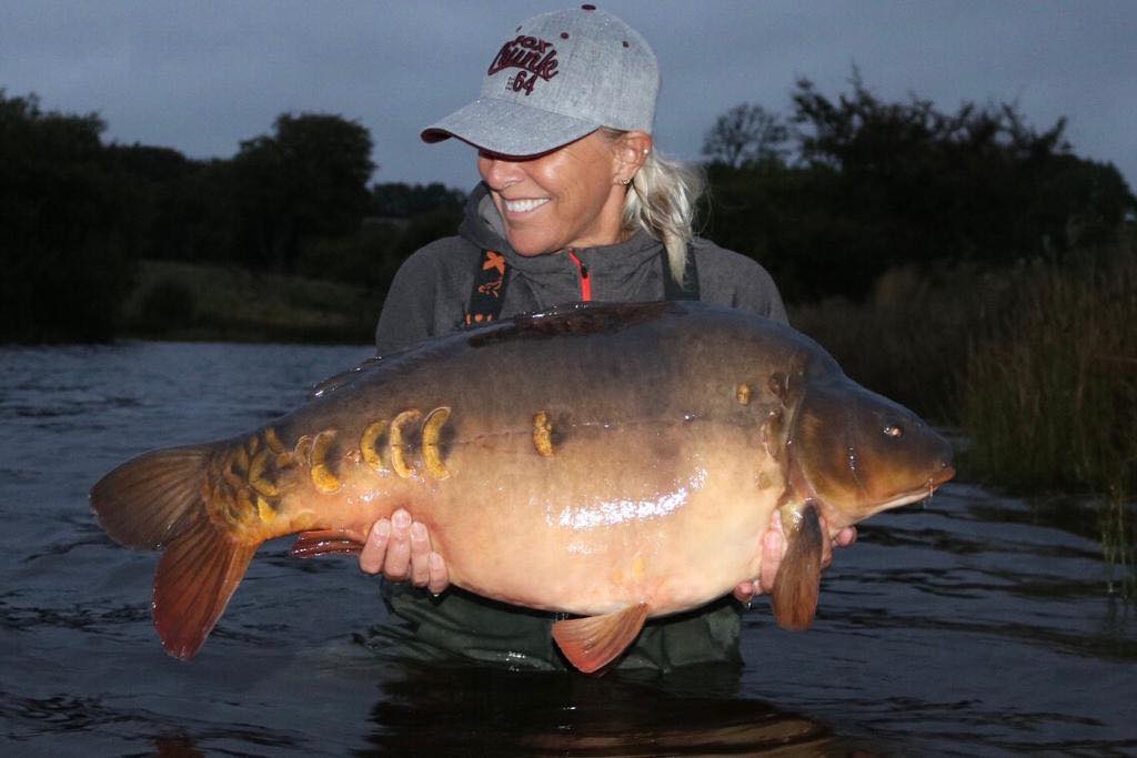 Llyn Cae Tŷ Nant Fishery